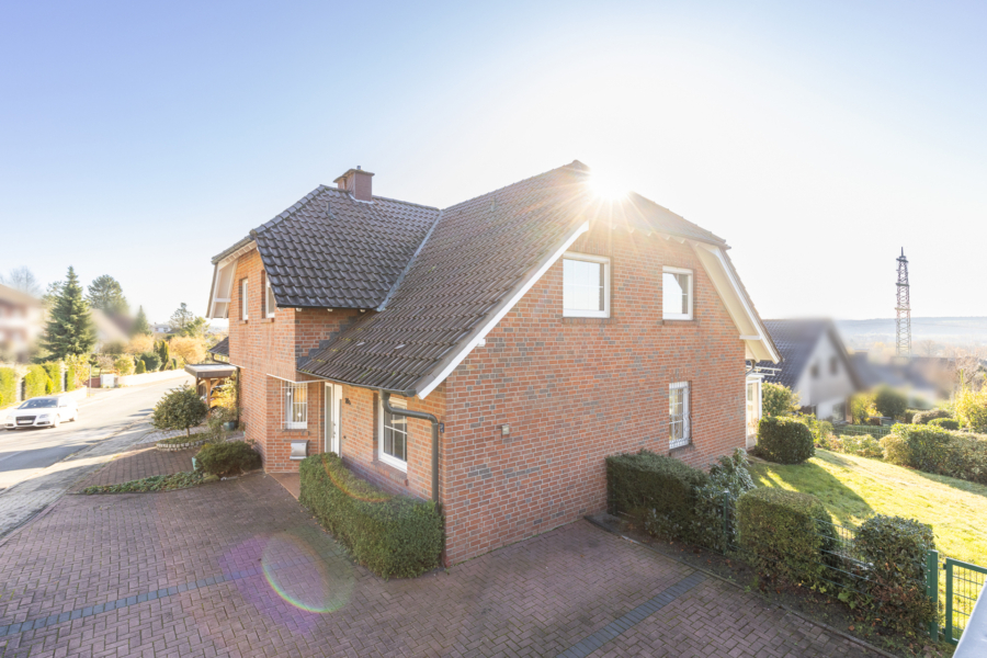 Außenansicht - Familienfreundliche Doppelhaushälfte mit Wohlfühlatmosphäre und gepflegtem Garten!