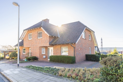 Famili­en­freund­liche Doppel­haus­hälfte mit Wohlfühl­at­mo­sphäre und gepflegtem Garten!, 49477 Ibbenbüren, Doppelhaushälfte