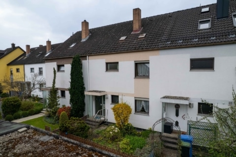 Gestalten Sie Ihr Famili­en­glück - Großzü­giges Reihen­mit­telhaus in Weiherhaus, 90455 Nürnberg, Einfamilienhaus