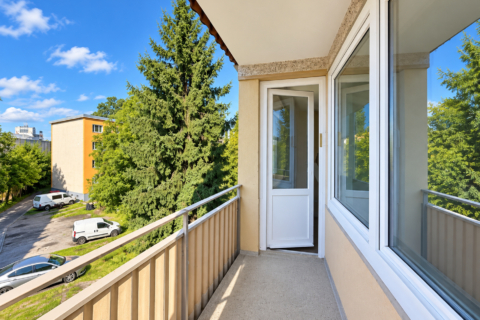Renovierungsbedürftige 3-Zimmerwohnung mit Balkon und guter Anbindung nähe Bahnhof Spandau, 13597 Berlin, Etagenwohnung