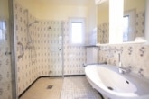Badezimmer EG