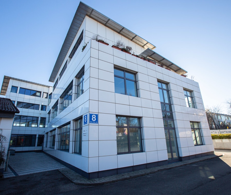Moderne Büroeinheit mit Flexibilität und Sichtbarkeit