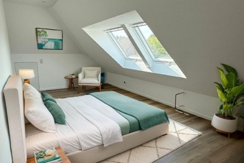 Bezugs­fertig mit neuer Küche: Stilvolle 2-Zimmer-Dachge­schoss­wohnung zu vermieten, 49356 Diepholz, Dachgeschosswohnung