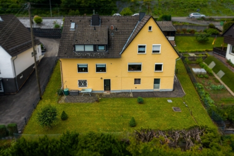 Doppelhaus mit vielen Nutzungsmöglichkeiten, 51645 Gummersbach, Zweifamilienhaus