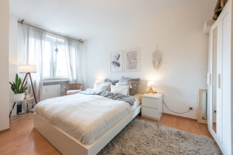 Sichere Kapital­anlage mit Mietstei­ge­rungs­po­tenzial am Holster­hauser Platz!, 45147 Essen / Holsterhausen, Etagenwohnung