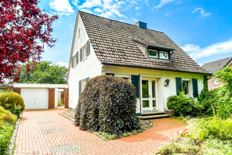 CHARMANTES EINFAMILIENHAUS MIT GROSSEM GRUNDSTÜCK IN IDYLLISCHER ORTSRANDLAGE, 48282 Emsdetten, Einfamilienhaus