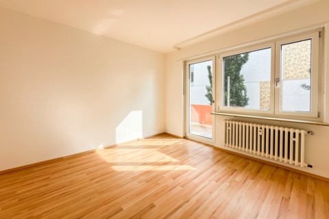 Licht­durch­flutet und zentral gelegen, 76646 Bruchsal, Etagenwohnung