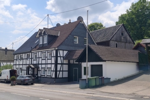 Fachwerk­liebe neu gedacht, 51647 Gummersbach, Doppelhaushälfte