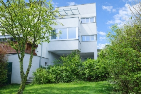 Einzig­artige Gelegenheit: Exklu­sives Wohnen mit Wow-Effekt Grünblick & Privat­sphäre, Provisionsfrei, 4860 Lenzing (Österreich), Zweifamilienhaus