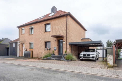 Attraktive Doppel­haus­hälfte in Essen-Kray – moder­ni­siert, gepflegt und sofort bezugsbereit, 45307 Essen / Kray, Doppelhaushälfte