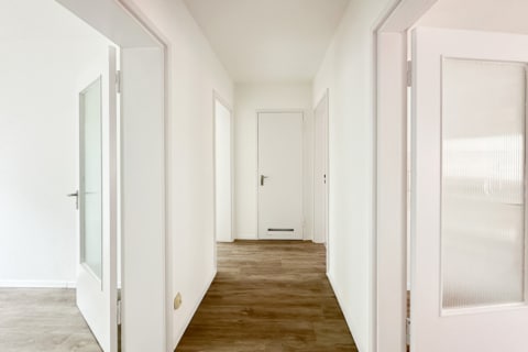 Komplett renoviert – sofort einziehen, 76646 Bruchsal, Etagenwohnung