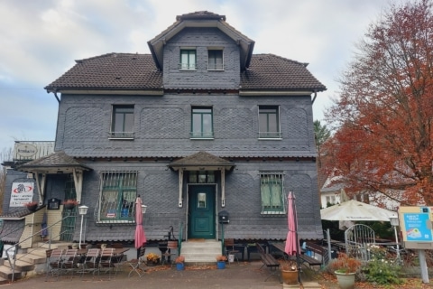 Wohn- und Geschäftshaus in guter Verkehrslage, 51588 Nümbrecht, Haus